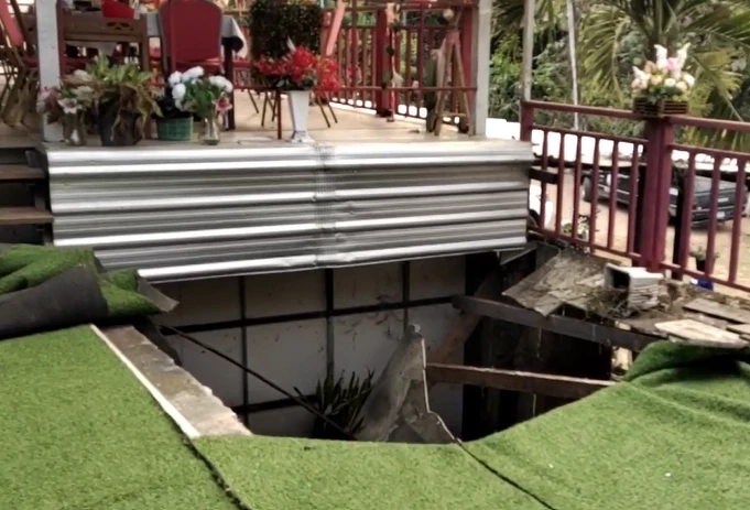 ระทึก! ร้านอาหารดังเมืองแพร่ถล่ม ลูกค้าร่วงสูงกว่า 3 เมตร เจ็บระนาวนับสิบ