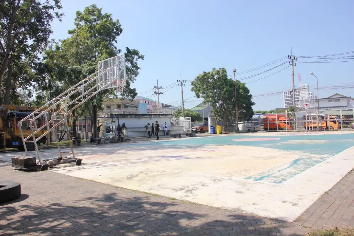 ผู้เชี่ยวชาญ เผยสาเหตุ "เสาไฟสปอตไลท์" ลานกีฬารั่ว ทำนักบาสดาวรุ่งดับ