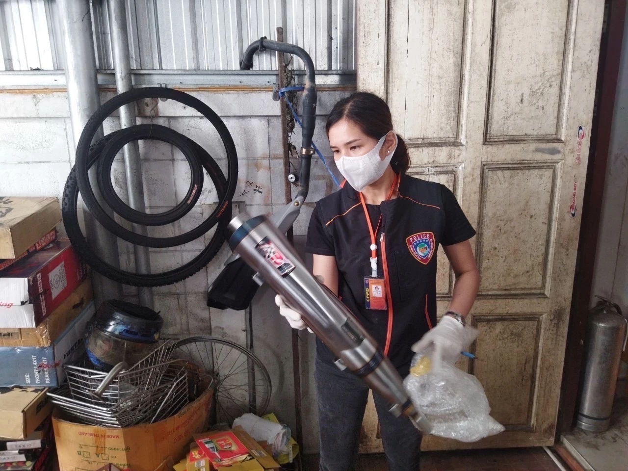 ปคบ. ลุยค้น 8 จุด กวาดล้างร้านผลิต-จำหน่าย ท่อดังแต่งซิ่งป่วนเมือง