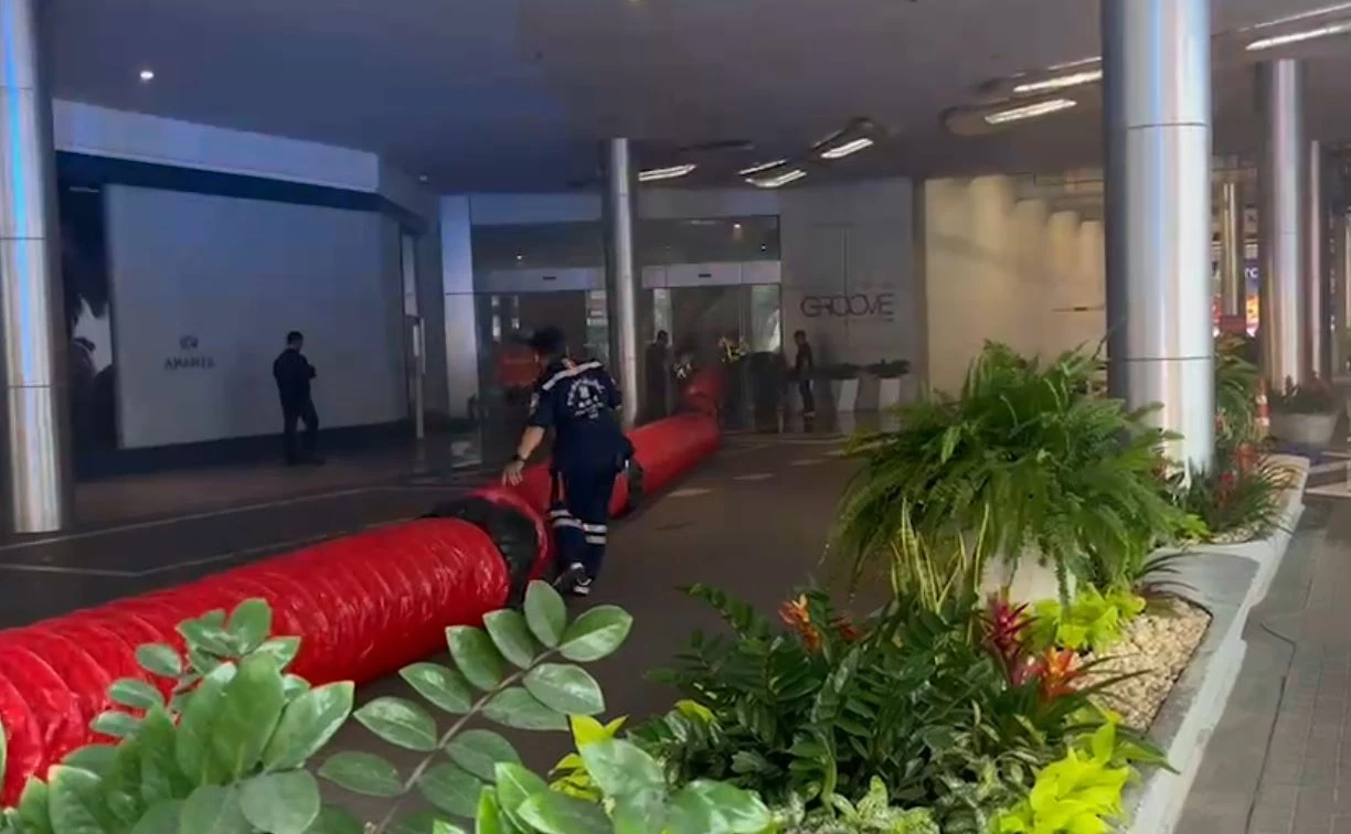 ไฟไหม้เซ็นทรัลเวิลด์ ล่าสุดเพลิงสงบ ผกก.ปทุมวัน เผย ต้นเพลิงมาจากซุ้มถ่ายรูป