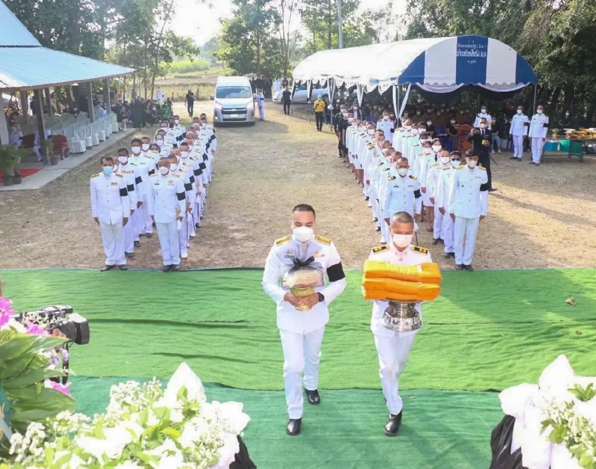 พระราชทานเพลิงศพ "พ.จ.อ.สมเกียรติ หมายชอบ" วีรชนเรือหลวงสุโขทัย