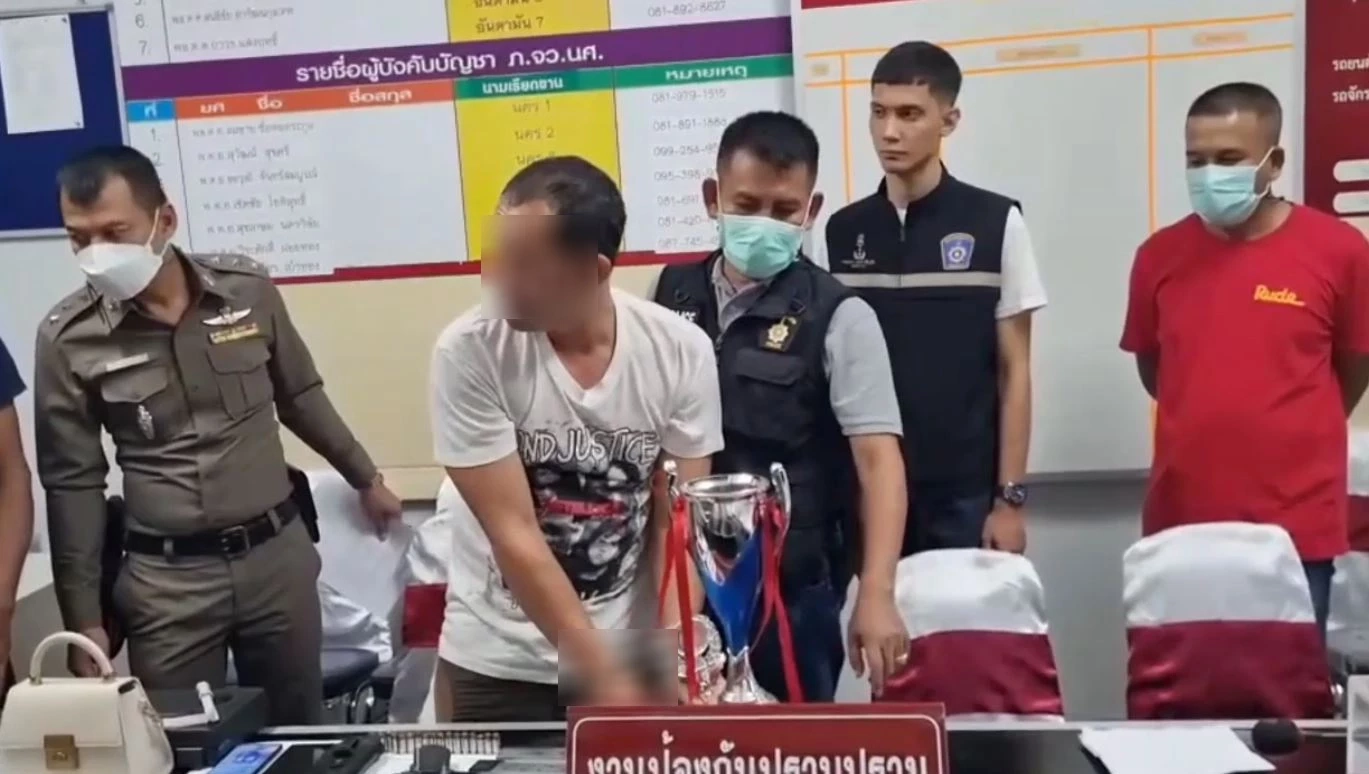 ตำรวจบุกจับ "หวี ท่าหลา" พ่อค้ายารายใหญ่ เจอยาบ้า-เงินล้าน ซุกล้อรถ จยย.