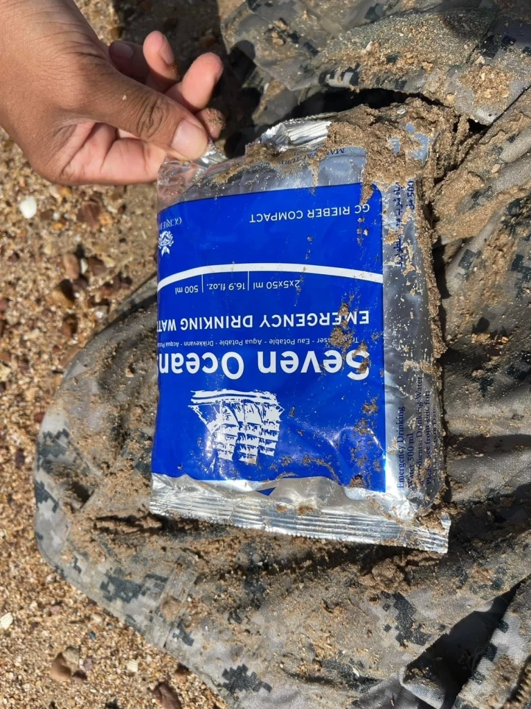 อุปกรณ์กองทัพเรือที่พบในปฏิบัติการค้นหากำลังพลวันที่ 12