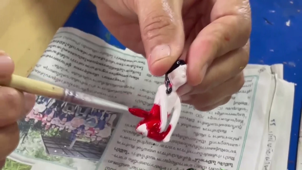 ตุ๊กตาชาววังบ้านบางเสด็จ งานศิลปาชีพ ต่อลมหายใจชาวบ้าน ของดีเมืองอ่างทอง