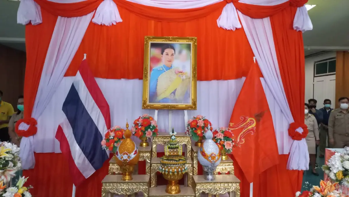 "ผู้ว่าฯพิษณุโลก" นำข้าราชการร่วมลงนามถวายพระพร "พระองค์ภา"