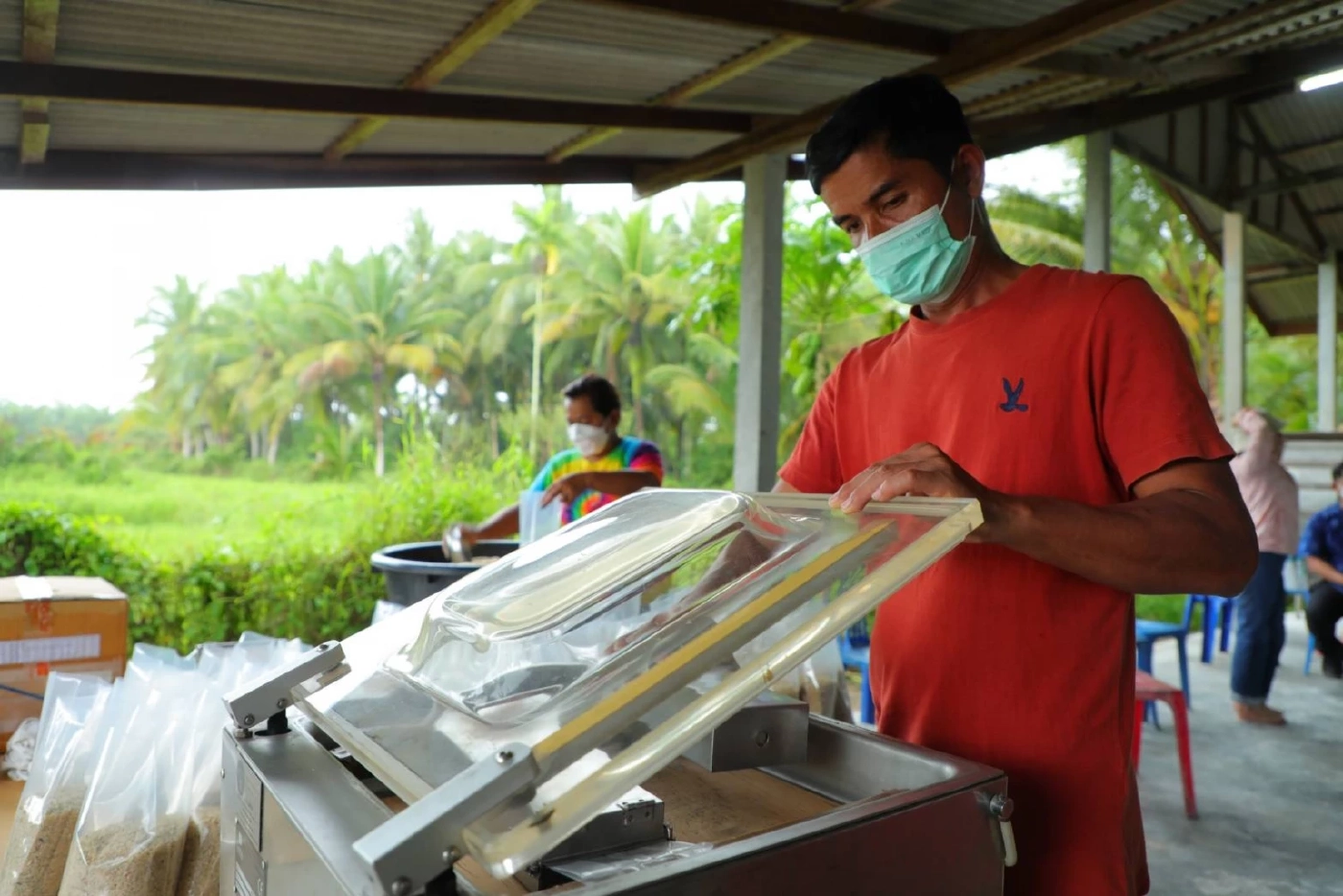 “วาริน สังข์ปล้อง” ปราชญ์นาข้าวคุณภาพดี จากเกษตรกรสู่ผู้แปรรูปผลผลิตข้าว