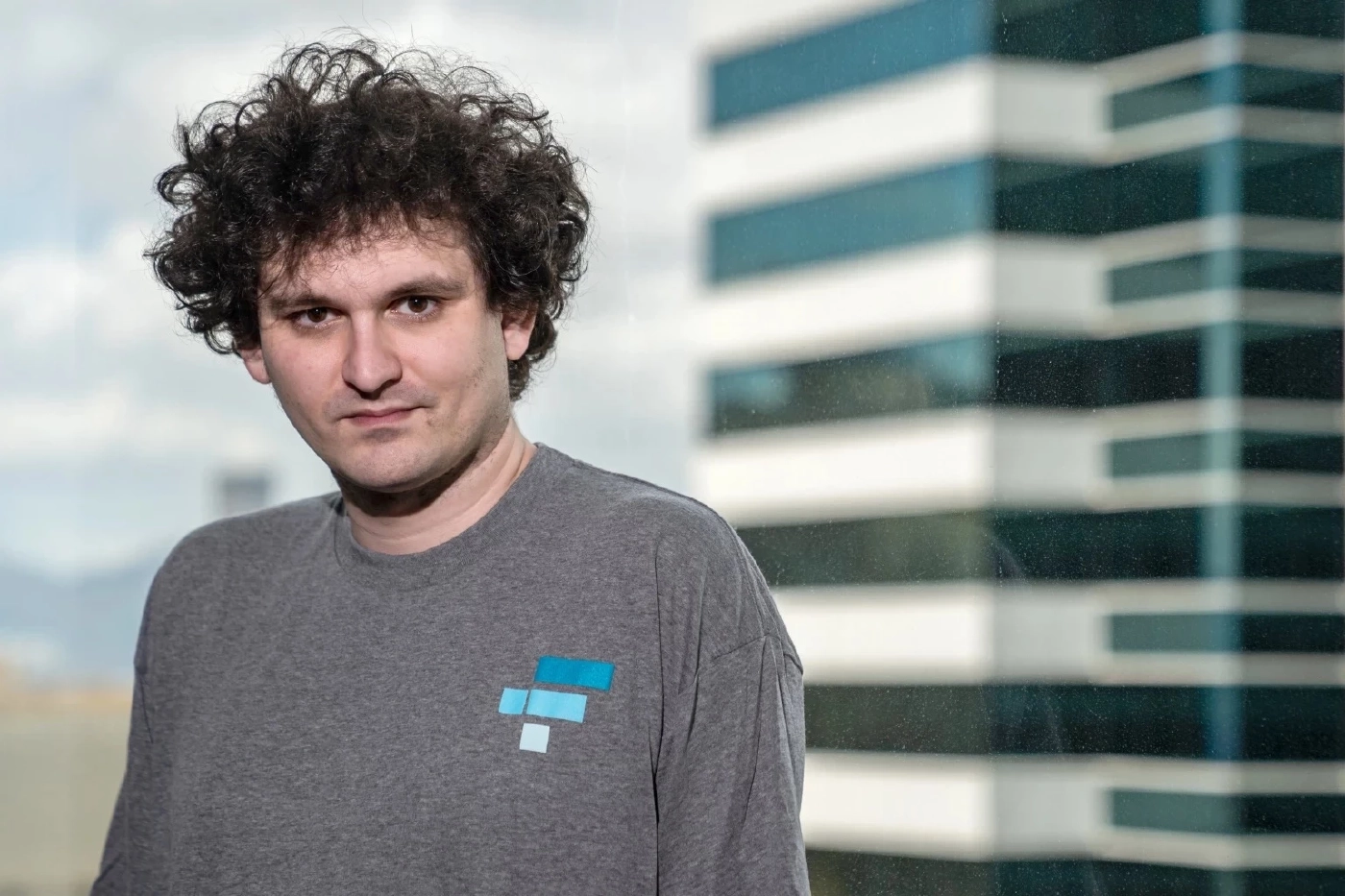 รู้จัก "แบงค์แมน-ฟรีด" จากมหาเศรษฐีคริปโต สู่ ผู้ต้องหาคดี FTX