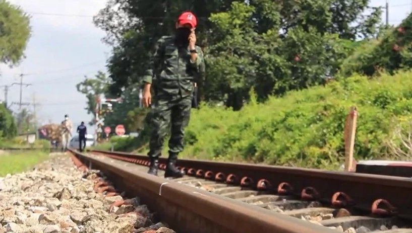 ทางรถไฟสายปาดังที่ถูกบึ้ม ซ่อมเสร็จแล้ว รอเคลียร์เส้นทางก่อนเปิดวิ่ง
