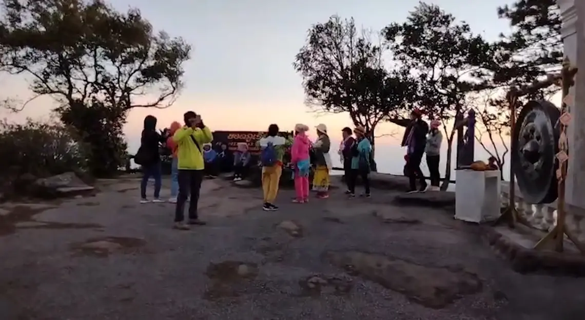 "เลย" อุณหภูมิต่ำสุดในรอบปี หนาวสะท้านยอดภูเรือ 5 องศา ส่วนยอดภูกระดึง 7 องศา