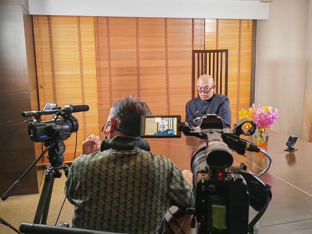 อาจารย์เป็นหนึ่ง วงษ์ภูดร