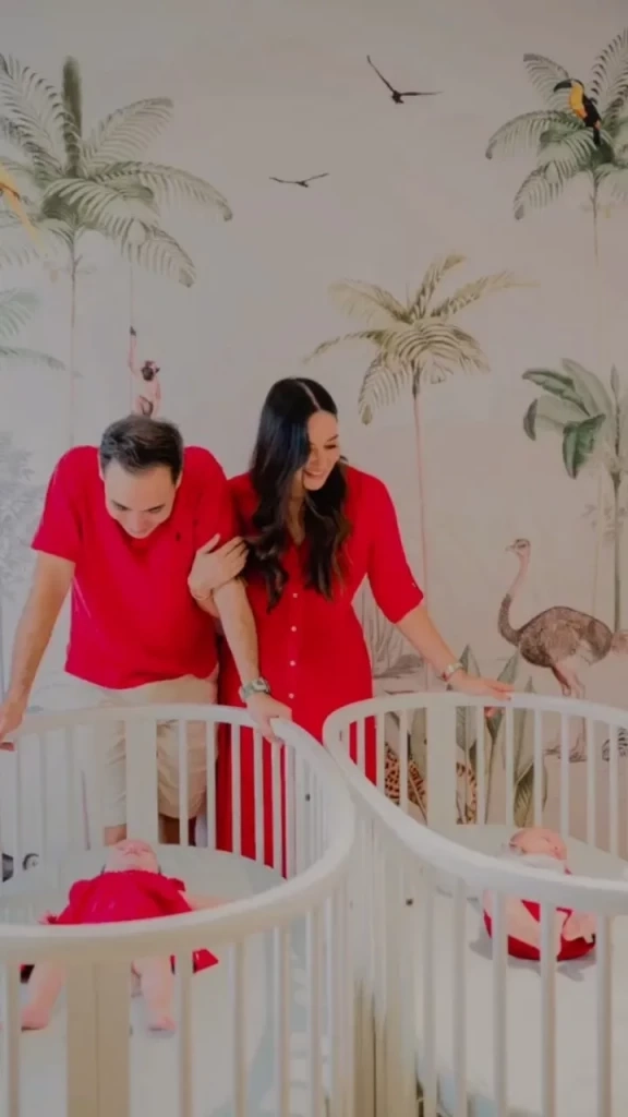 เปิดภาพล่าสุด “ซาร่า มาลากุล” หายไปนาน 3 ปี กลับมาอีกที มีลูก 4 คน