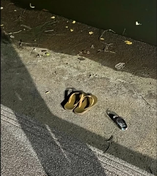 สลดใจ! พ่อเขียนจดหมายลาตาย ก่อนพาลูกน้อย เดินลงน้ำฆ่าตัวตาย