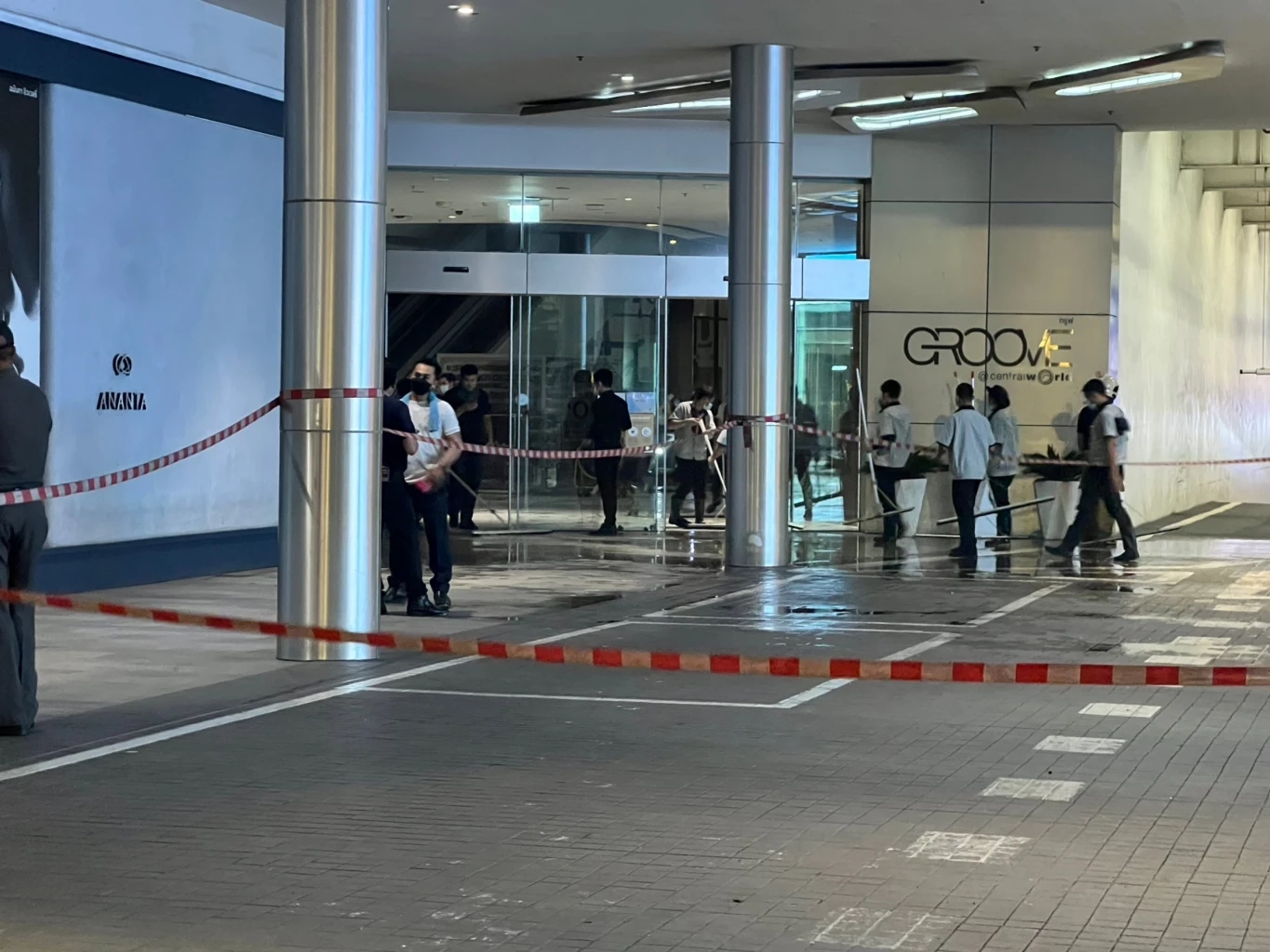 ผบช.น. ตรวจเหตุเพลิงไหม้เซ็นทรัลเวิลด์ สั่ง พฐ. เช็กระบบสัญญาณเตือนภัย