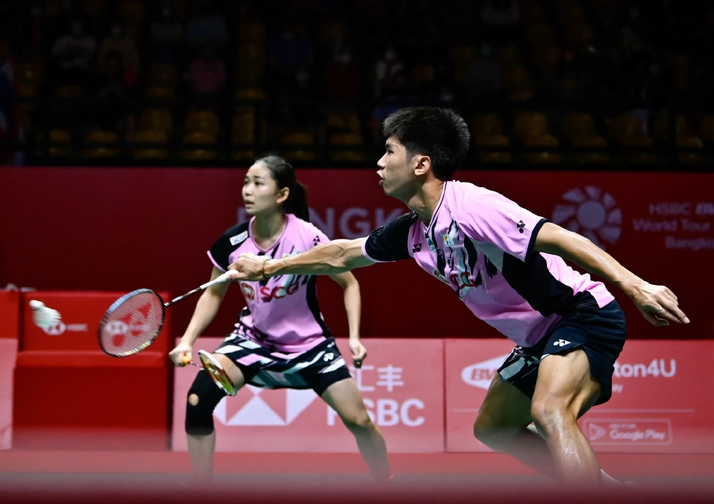 "บาส-ปอป้อ" ชนะมาเลย์ฯ ลิ่วรอบรองฯ เวิลด์ทัวร์ ไฟนอลส์