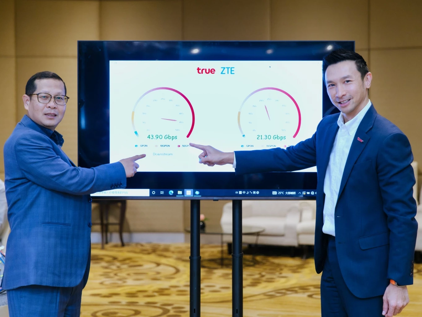 "แซดทีอี" จับมือ "ทรูออนไลน์" อัปเกรดเน็ตบ้านแรง 50 Gbps. รายแรกในอาเซียน