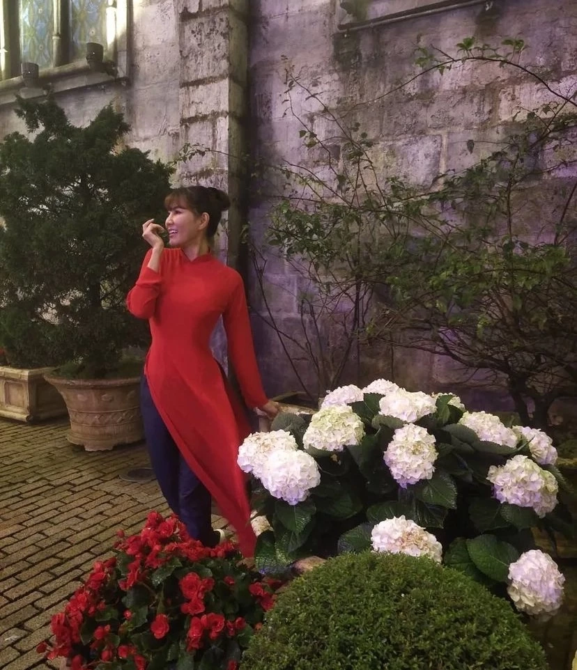 “แก้ว อภิรดี” เผยโมเมนต์ สุดอบอุ่นพา "อ๊อด โอภาส" เที่ยวเวียดนามพร้อมลูกๆ