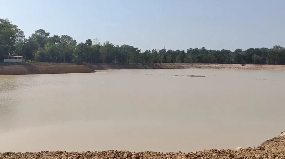 "บิ๊กป้อม" ลุยพื้นที่ "กาฬสินธุ์-ร้อยเอ็ด" ตรวจที่ดินทำกิน-ฟื้นฟูแหล่งน้ำ