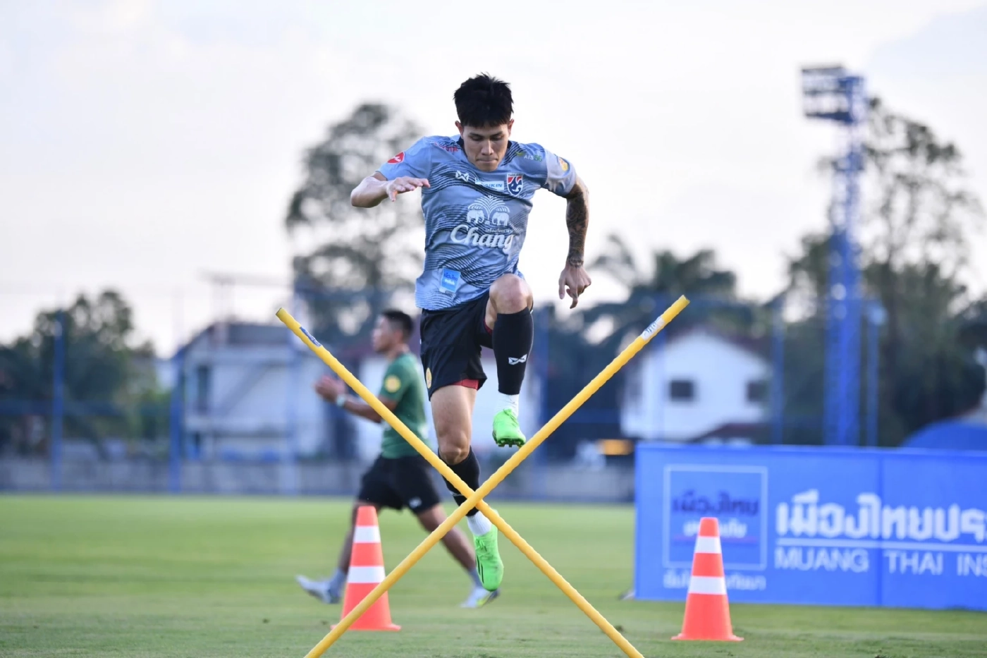 "ธีรศิลป์" ไม่หวั่นโดนจับตาย เชื่อไทยชุดนี้ทดแทนกันได้