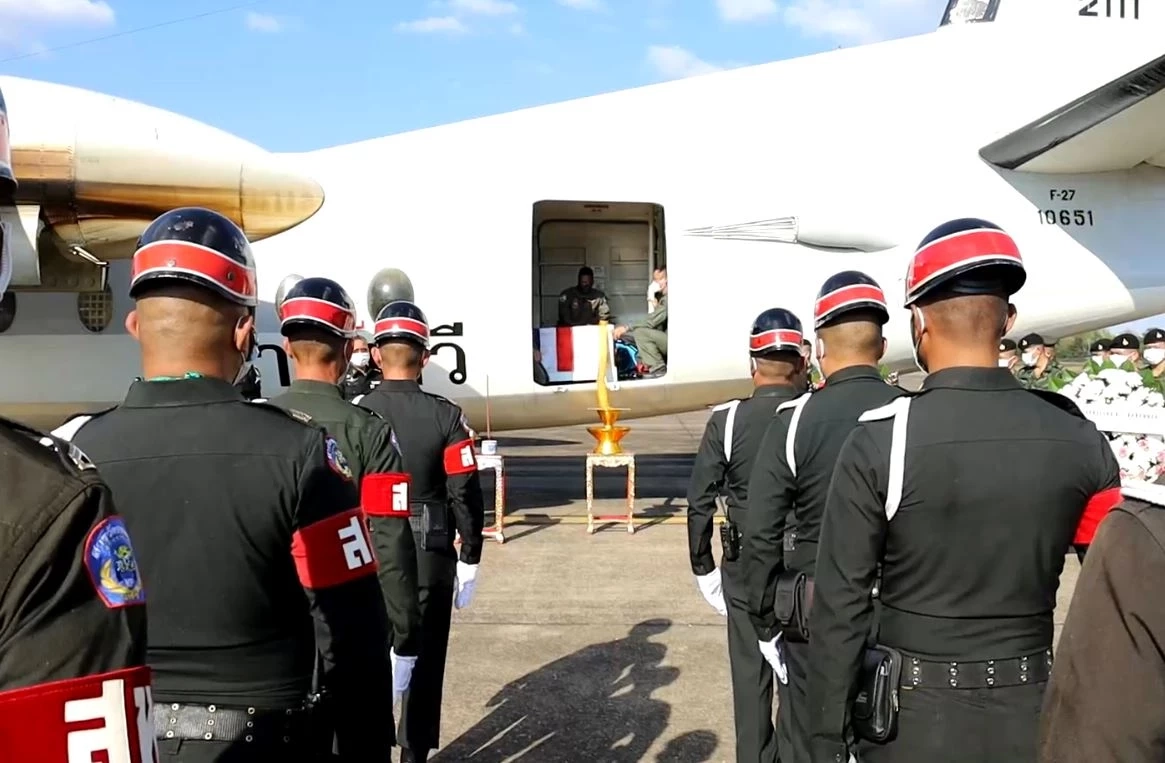 เคลื่อนร่าง "จ.อ.บุญเลิศ ทองทิพย์" กำลังพล "ร.ล.สุโขทัย" ส่งมาตุภูมิ