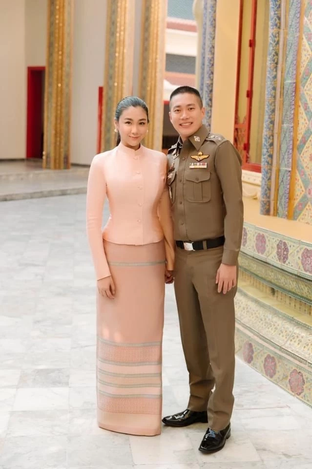 ผู้กำกับโจ้ - ใบเตย พรพจี 