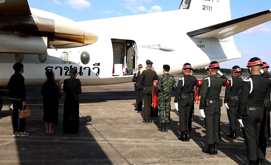 เคลื่อนร่าง "จ.อ.บุญเลิศ ทองทิพย์" กำลังพล "ร.ล.สุโขทัย" ส่งมาตุภูมิ