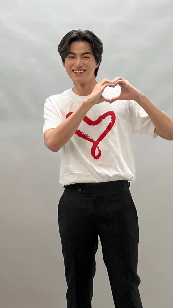 หนุ่มกลัฟ คณาวุฒิ