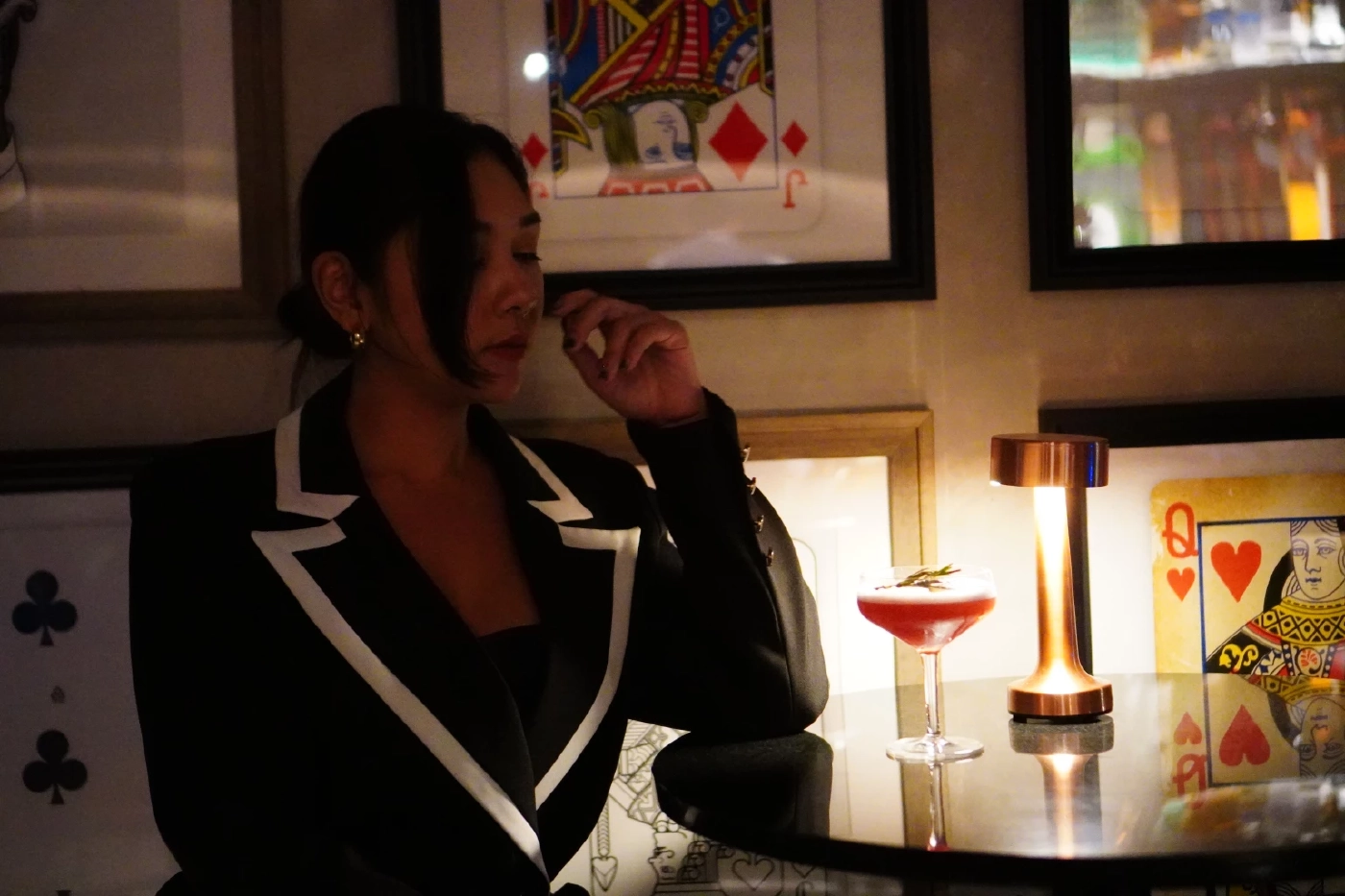 เสน่ห์ยวนใจกลางทองหล่อ "The Cardroom" คลับสมาคมลับของผู้รักไพ่