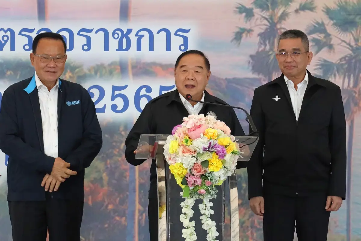 “บิ๊กป้อม” ลุยภูเก็ต ปชช.รอต้อนรับล้นหลาม ใจถึงใจคนใต้พึ่งได้จริง