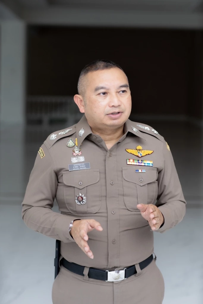 พล.ต.ต.อาชยน ไกรทอง โฆษกสำนักงานตำรวจแห่งชาติ