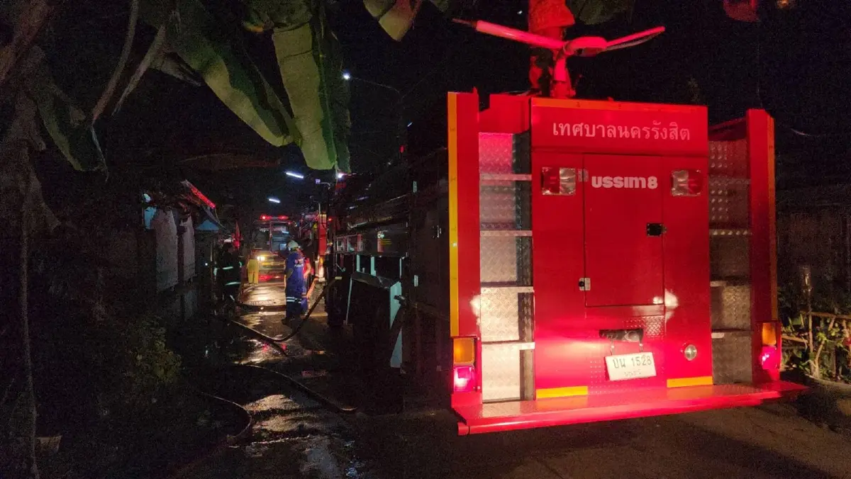 ไฟไหม้ร้านโต๊ะสนุ๊ก ย่านถนนรังสิต-นครนายก 