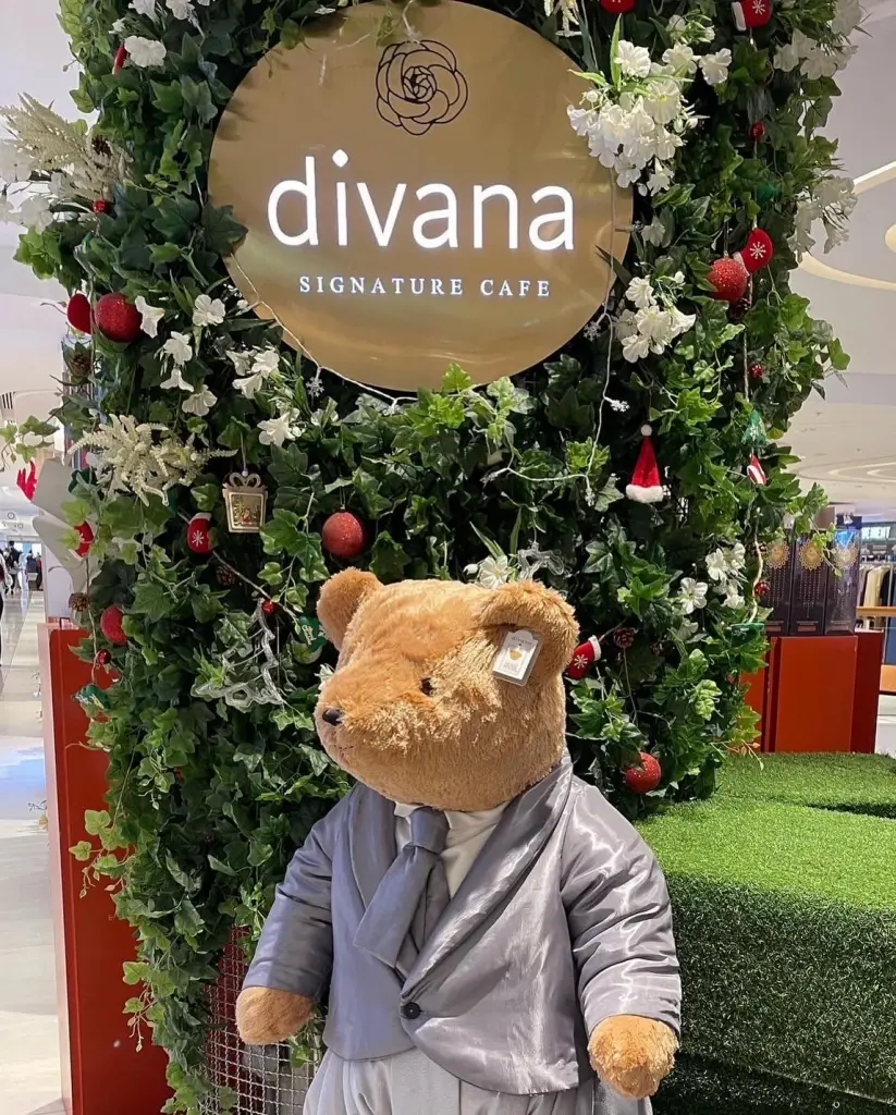 จิบชายามบ่ายในสวนดอกไม้ ใจกลางเมืองที่ Divana Signature Café