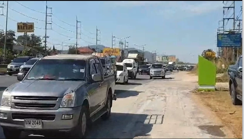 "ถนนมิตรภาพ" แก่งคอย-มวกเหล็ก รถติดหนึบ คนแห่กลับ ตจว. ช่วงปีใหม่