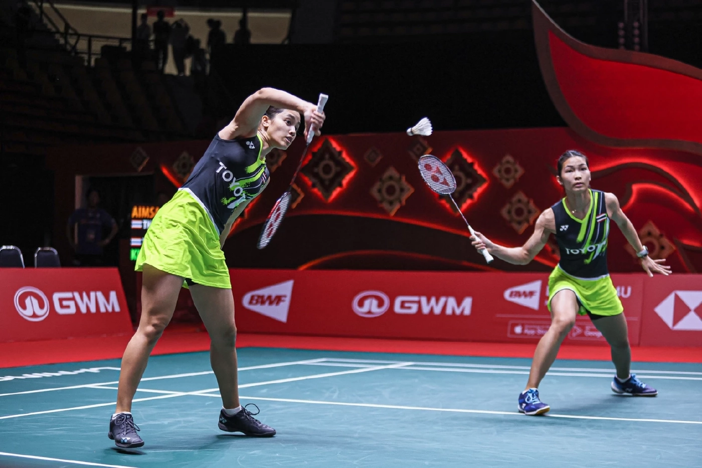 บาส-ปอป้อ, เมย์, กิ๊ฟ-วิว คว้าชัยนัดแรก "เวิลด์ทัวร์ ไฟนอลส์"