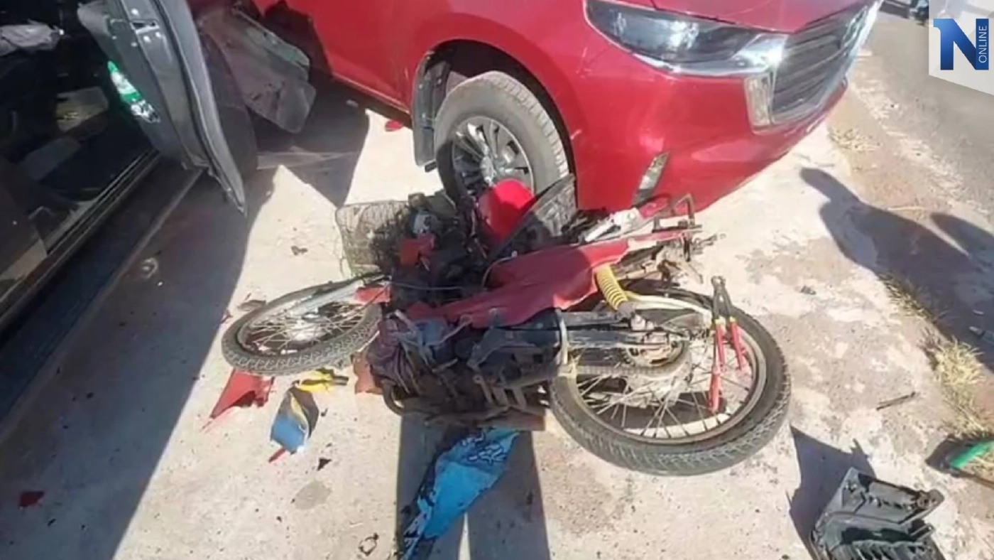 รถกระบะชนซาเล้งดับ กระเด็นไปโดนรถเสียหายอีก 5 คัน  (มีคลิป)