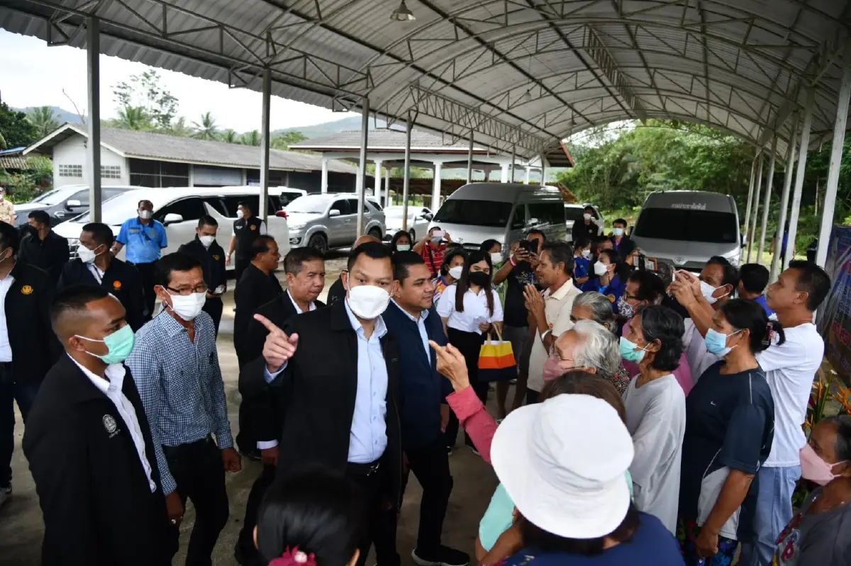 "นายธนกร วังบุญคงชนะ" รัฐมนตรีประจำสำนักนายก ปฏิบัติภารกิจติดตามความพร้อมในการรับมืออุทกภัยในพื้นที่จังหวัดสงขลา 