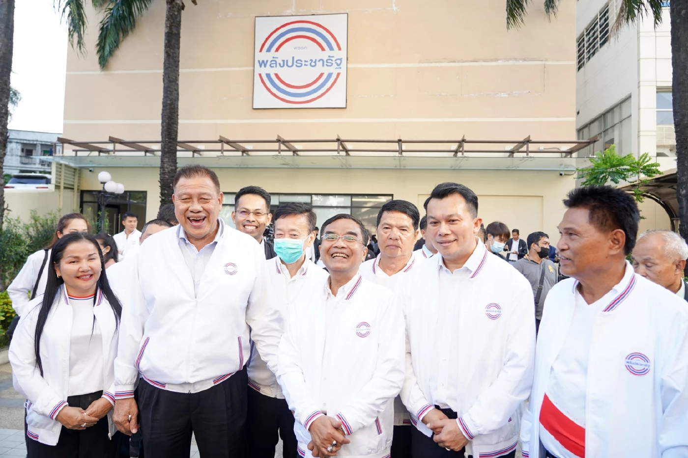 "นิพิฏฐ์" ยัน ส.ส.ภาคใต้จ่อย้ายซบอีก 30 คน ลุยสู้ศึกเลือกตั้ง