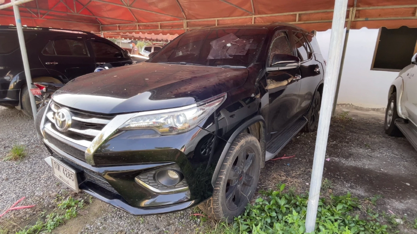 รถจอดอยู่ สภ.ศรีเทพ