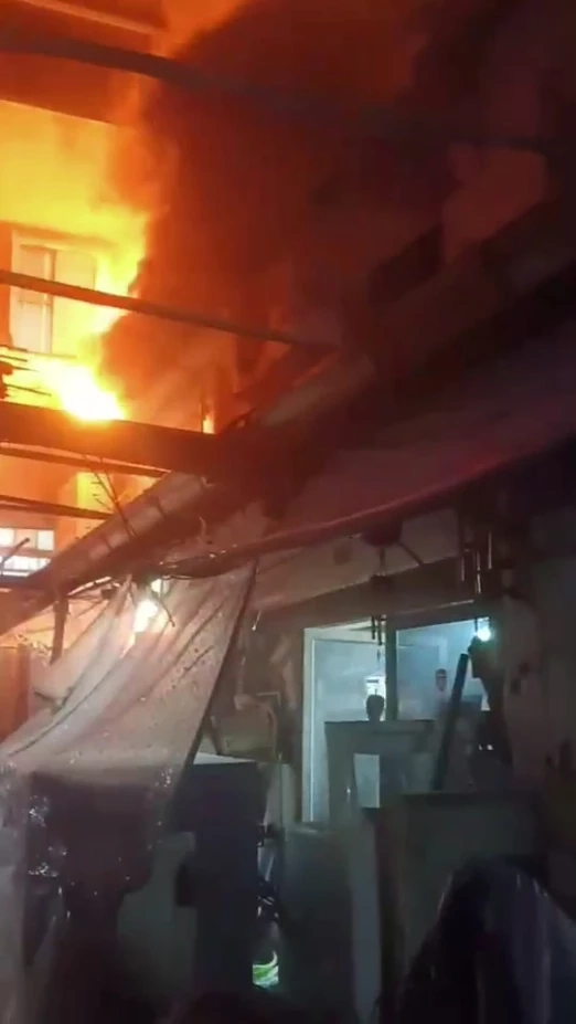 ไฟไหม้บ้านเก่าอายุเกือบ 100 ปี