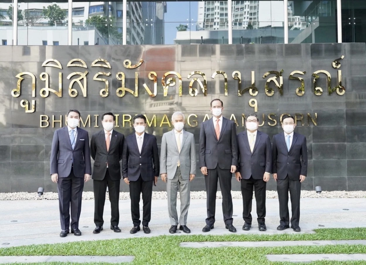 "ชาติพัฒนากล้า" ลงนามถวายพระพร "เจ้าฟ้าพัชรกิติยาภาฯ"