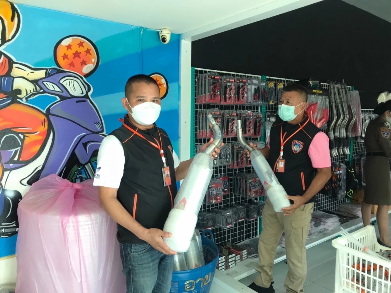 ปคบ. ลุยค้น 8 จุด กวาดล้างร้านผลิต-จำหน่าย ท่อดังแต่งซิ่งป่วนเมือง