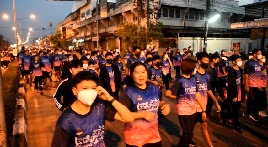 "พ่อแม่ลูกนับ 1,000 ชีวิต" เดิน-วิ่งโต้ลมหนาว กิจกรรม"สานสัมพันธ์สายใยรัก"