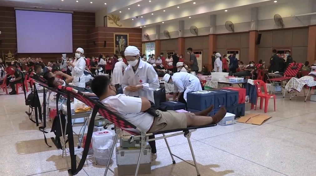 "นักเรียนพิมาย" ร่วมใจบริจาคโลหิตถวาย "พระองค์ภาฯ"