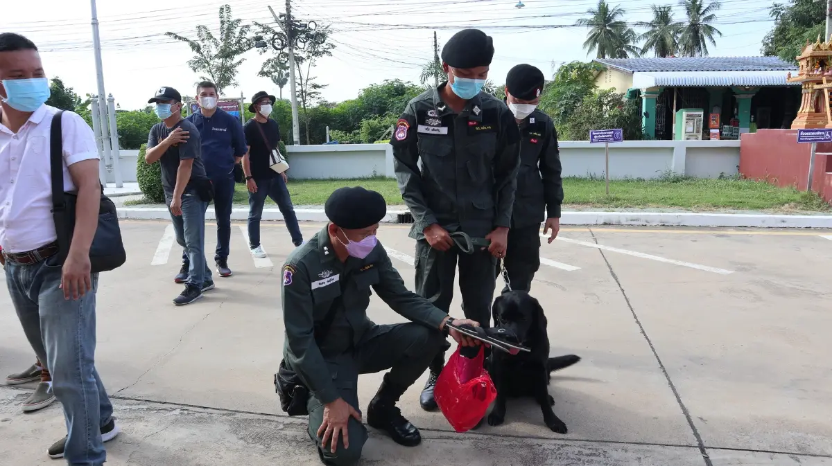 ระดมทีมไล่ล่า "เพชร หนองกุ่ม" ผู้ต้องหาค้าเฮโรอีน วิ่งหนีจากโรงพัก