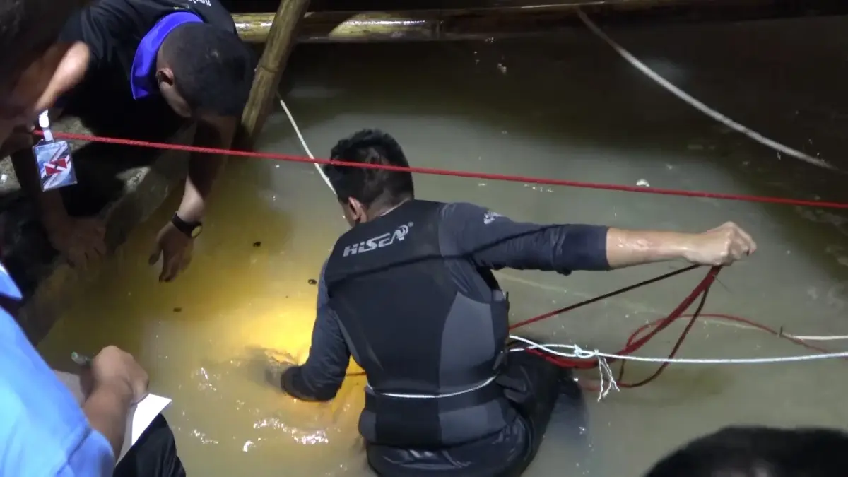 จนท.ฉลามภัย เร่งค้นหาหนุ่มปัตตานีตกท่อ ผ่าน 20 ชั่วโมงยังไม่พบร่าง (มีคลิป)