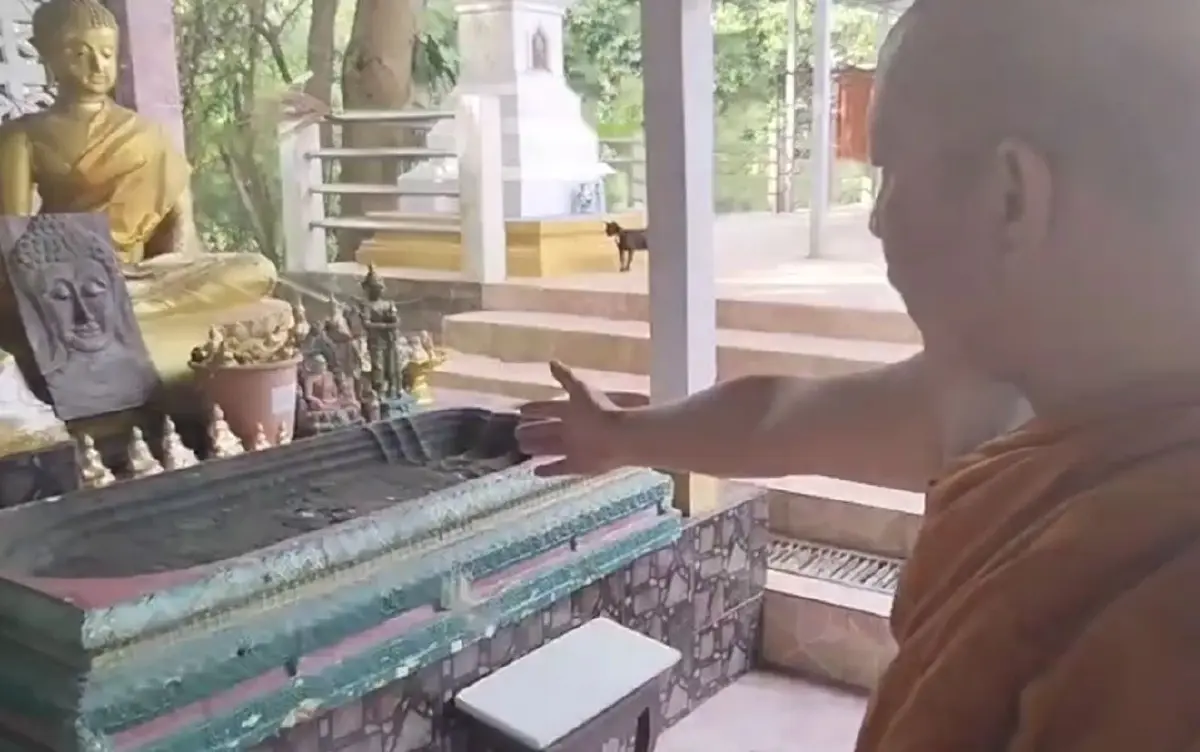 กรรมสนองทันตา! โจรใจบาป ย่องหวังขโมยเงินสำนักสงฆ์ ปีนขึ้นองค์พระ-ลื่นล้ม
