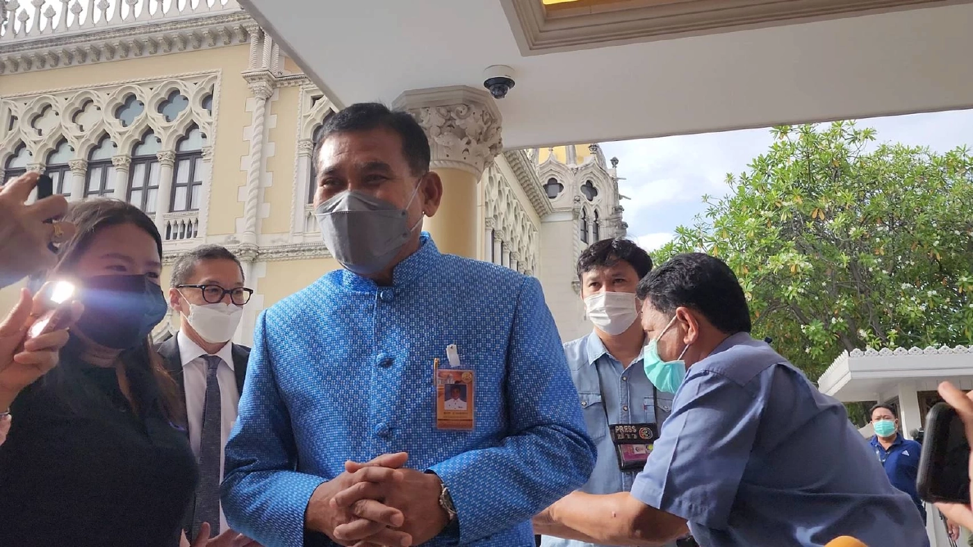 "รมช.เกษตรฯ" ยัน คำตอบในใจตอนนี้ยังอยู่กับ "พลังประชารัฐ"