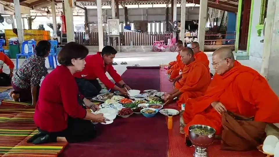เมียจุดธูปบอกสามี อดีตรองนายกฯ ตร.จับ"ประสพโชค"จ้างวานฆ่าแล้ว ขอให้สู่สุคติ (คลิป)