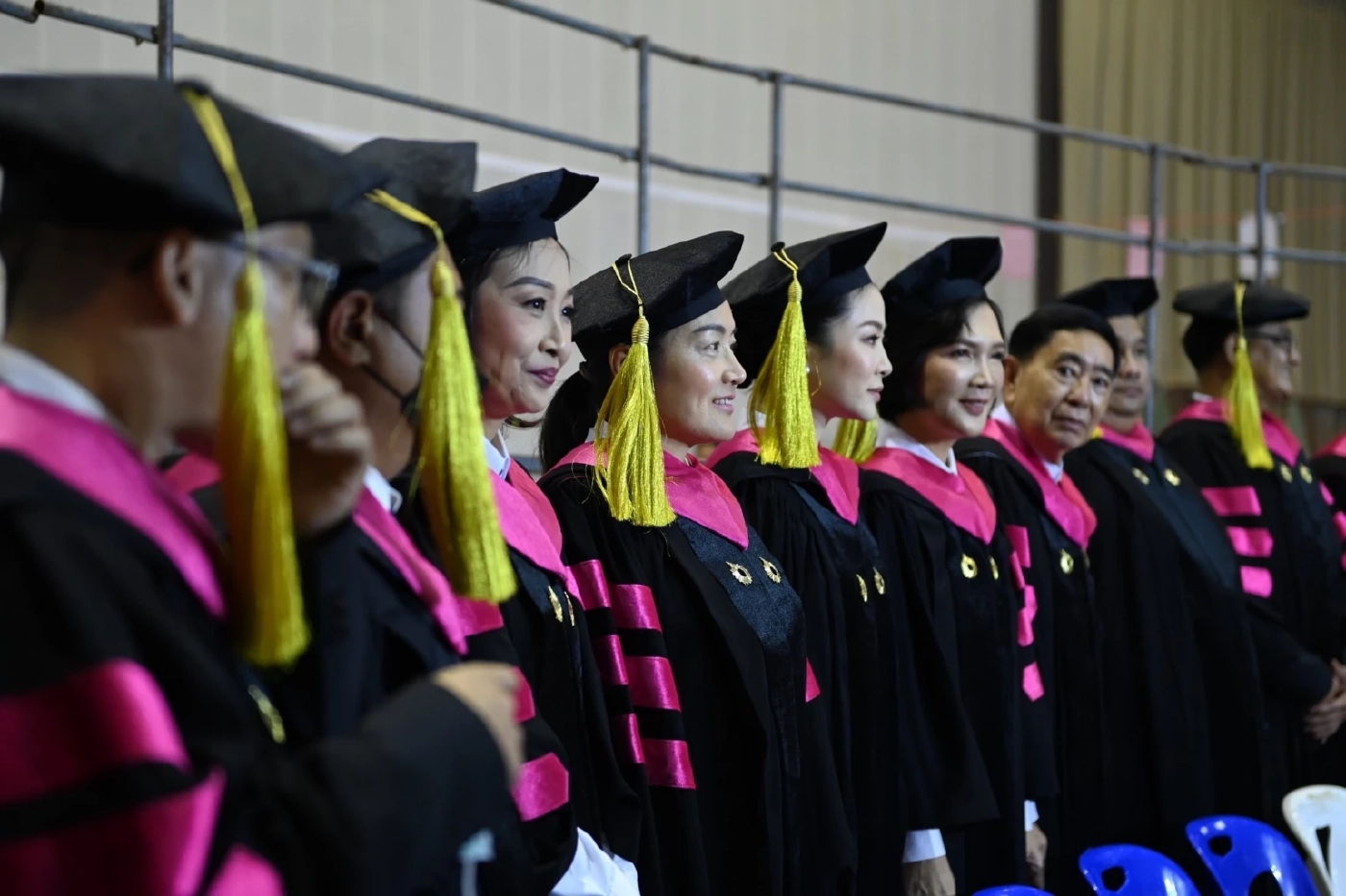  &quot;ดร.มัลลิกา บุญมีตระกูล มหาสุข&quot; เข้ารับปริญญาปรัชญาดุษฎีบัณฑิต สาขาวิชาผู้นำทางสังคม ธุรกิจ และการเมือง
