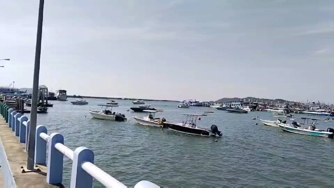 "เกาะเสม็ด" สุดคึกคัก นทท. แห่เที่ยววันปีใหม่ ผู้ประกอบการชื่นมื่น