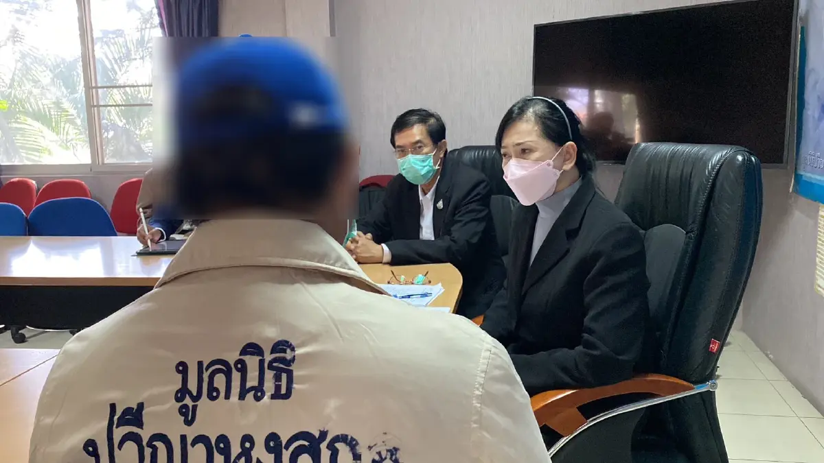 พ่อร้องปวีณา ลูกชาย ม.1 ขโมยน้ำชาเขียว ถูกเรียกเงิน 1 แสน แลกไม่ดำเนินคดี